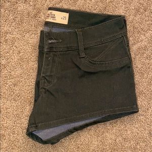 Hollister low rise shorts size 1